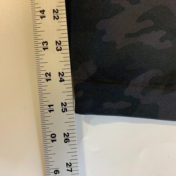 Spanx‎ Women's Camo Seamless Stretch Outdoor Hiking Cropped Leggings Size XL - Picture 12 of 12